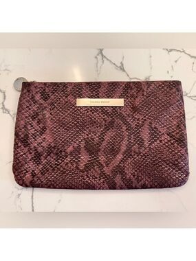 Like New Ivanka Trump Clutch